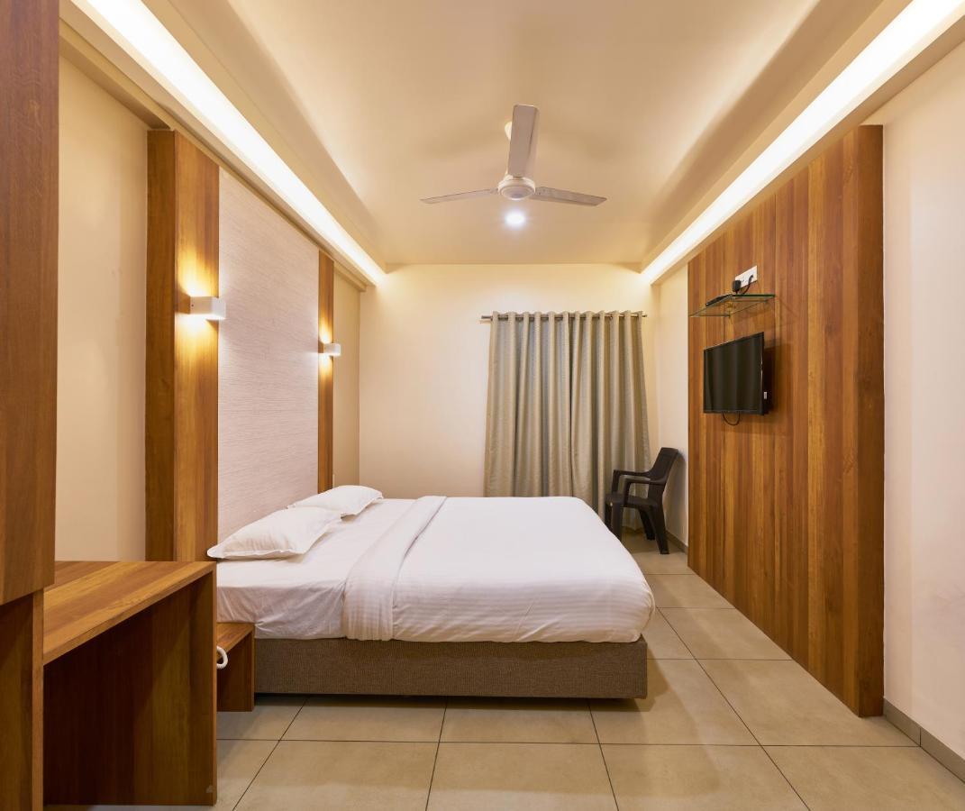 Hotel Kiyara Kolhapur Exterior photo
